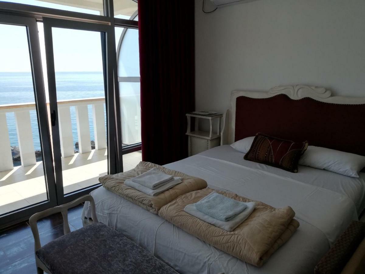 Sunset View Apartments บาร์ ภายนอก รูปภาพ